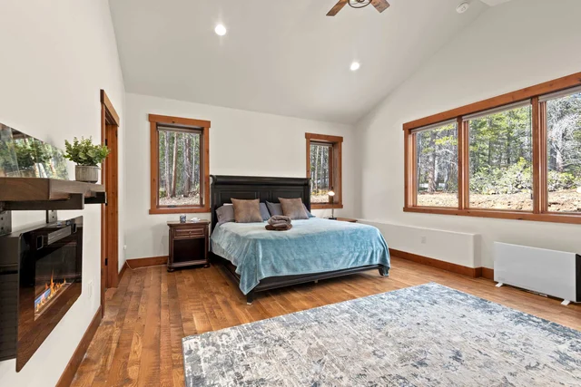 Bedroom image 1