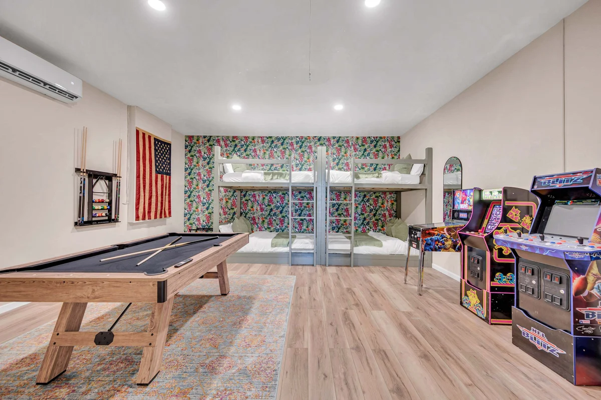 Home in Florida property photo 5