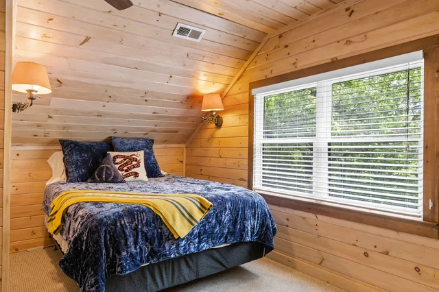 Bedroom image 1
