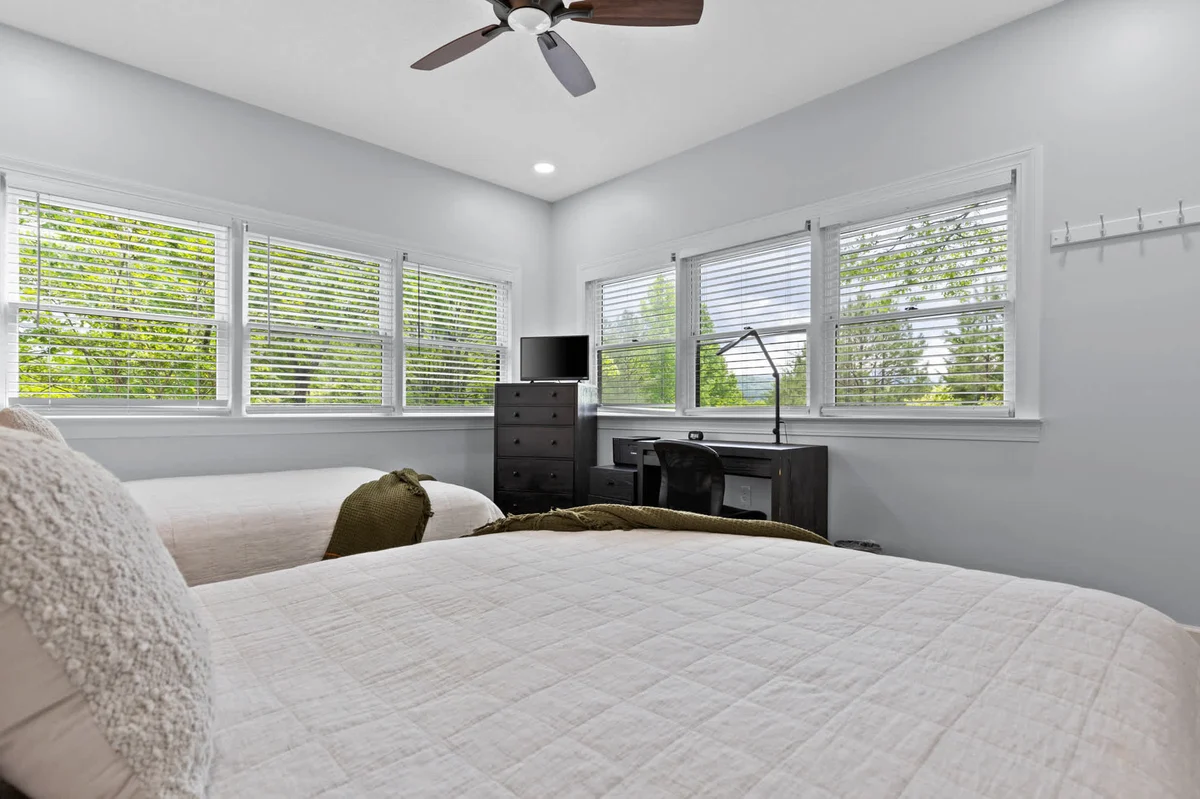 Bedroom image 1