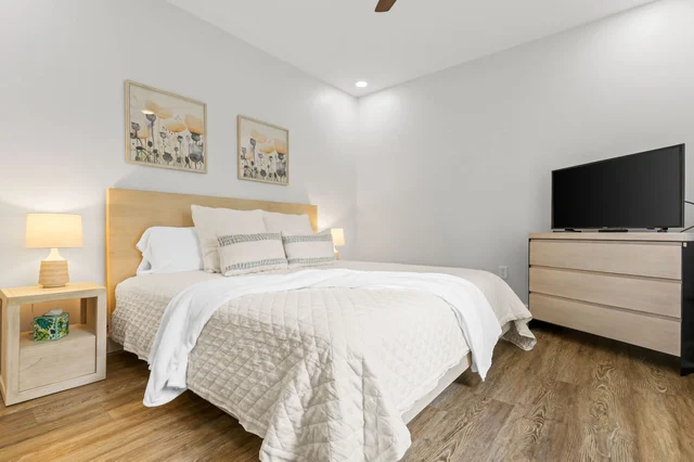 Bedroom image 1