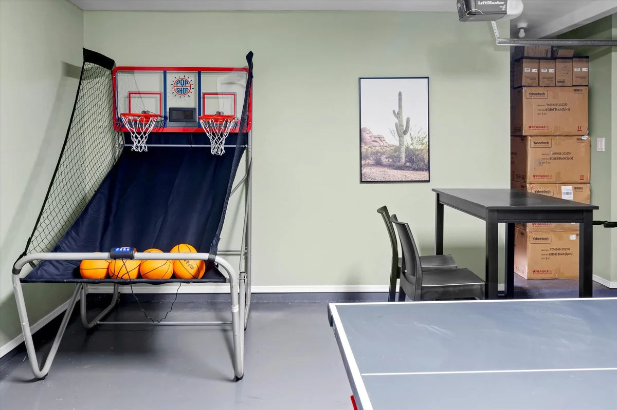 Home in Phoenix property photo 5