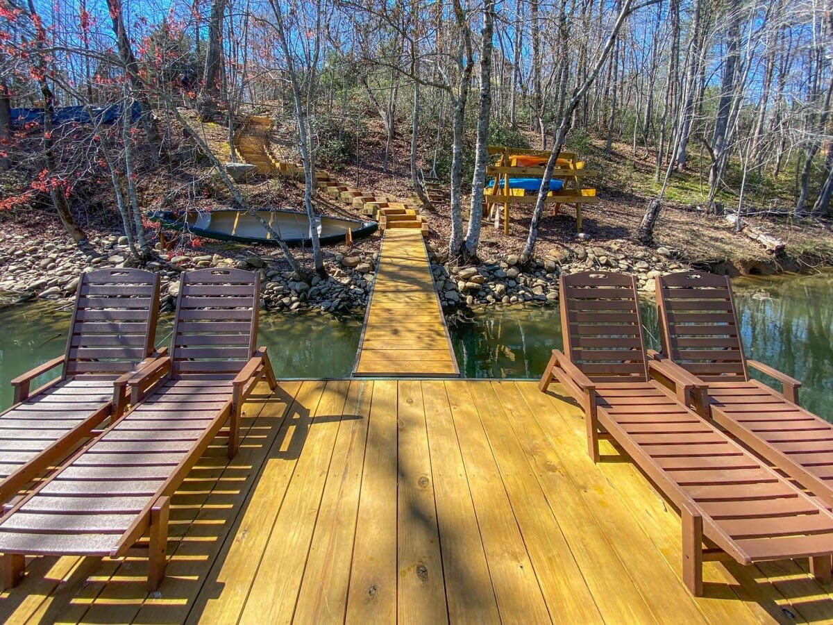 Home in Hendersonville property photo 5