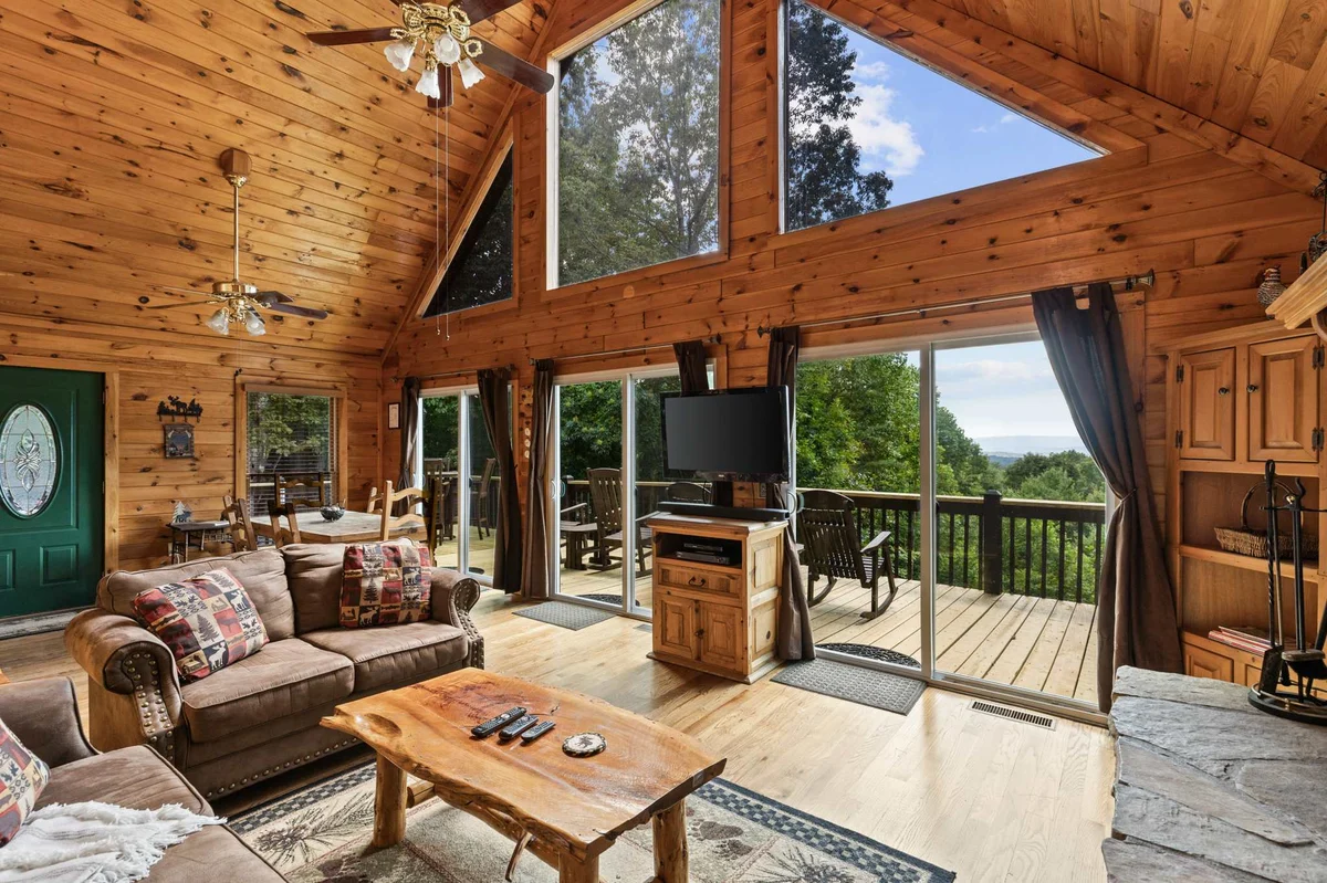 Mountain Views-Hot Tub-Games-Pool & Foosball property photo 5