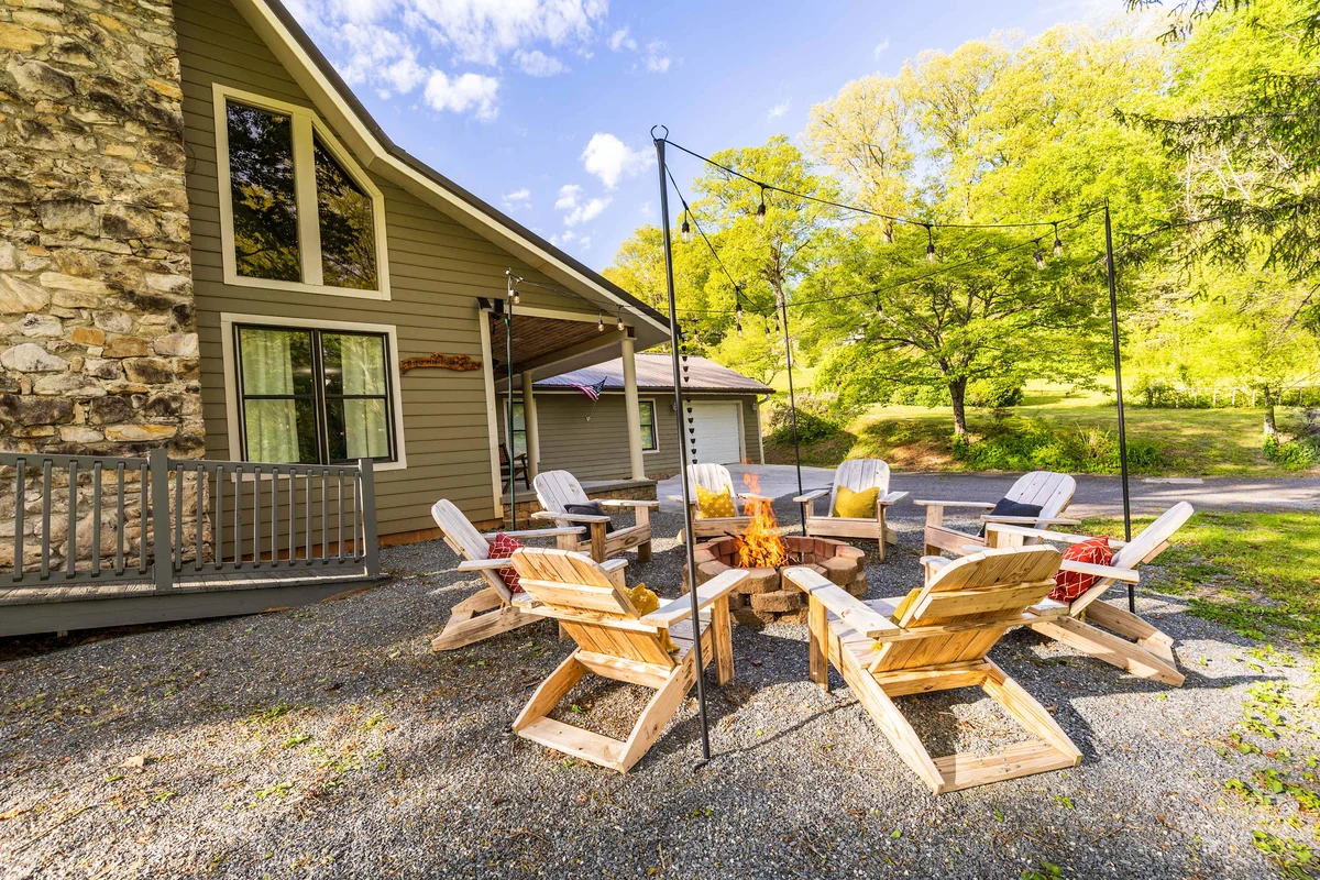 Home in Bryson City property photo 2
