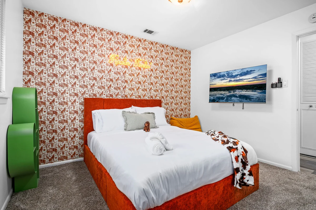 Bedroom image 1
