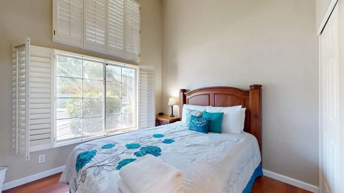 Bedroom image 1