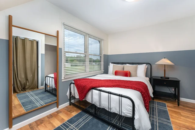 Bedroom image 1