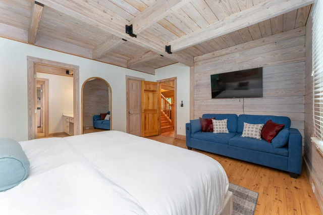 Bedroom image 1