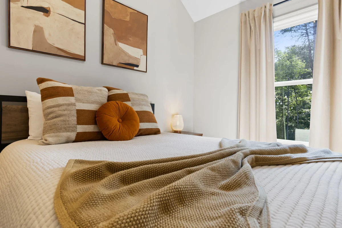 Bedroom image 1