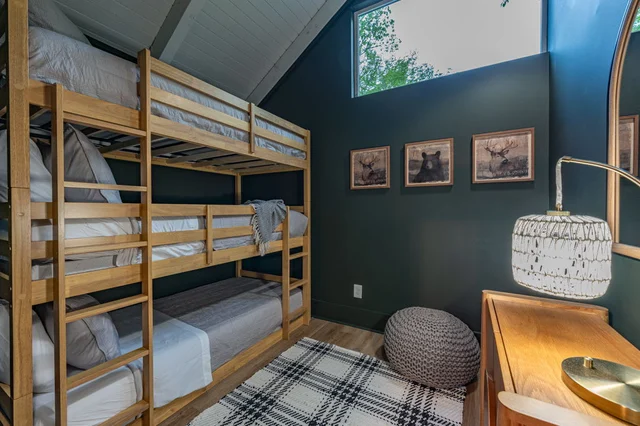 Bedroom image 1