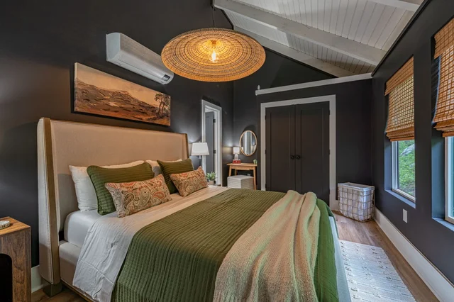 Bedroom image 1