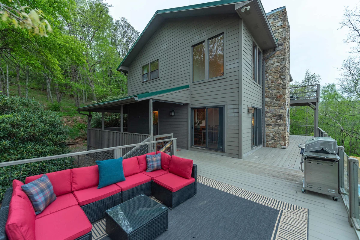 Home in Fairview property photo 9