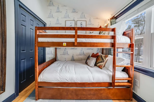 Bedroom image 1