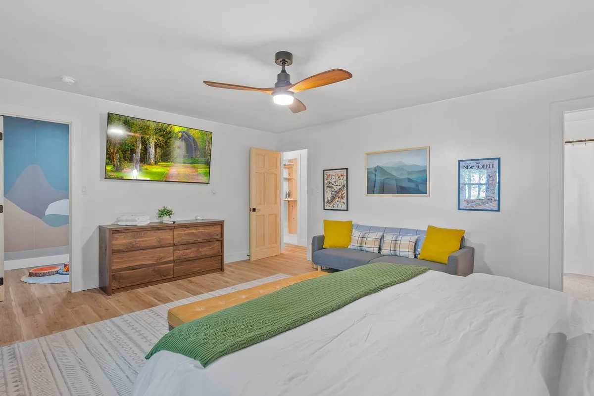 Bedroom image 1
