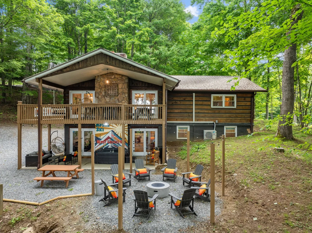 Home in Weaverville property photo 5