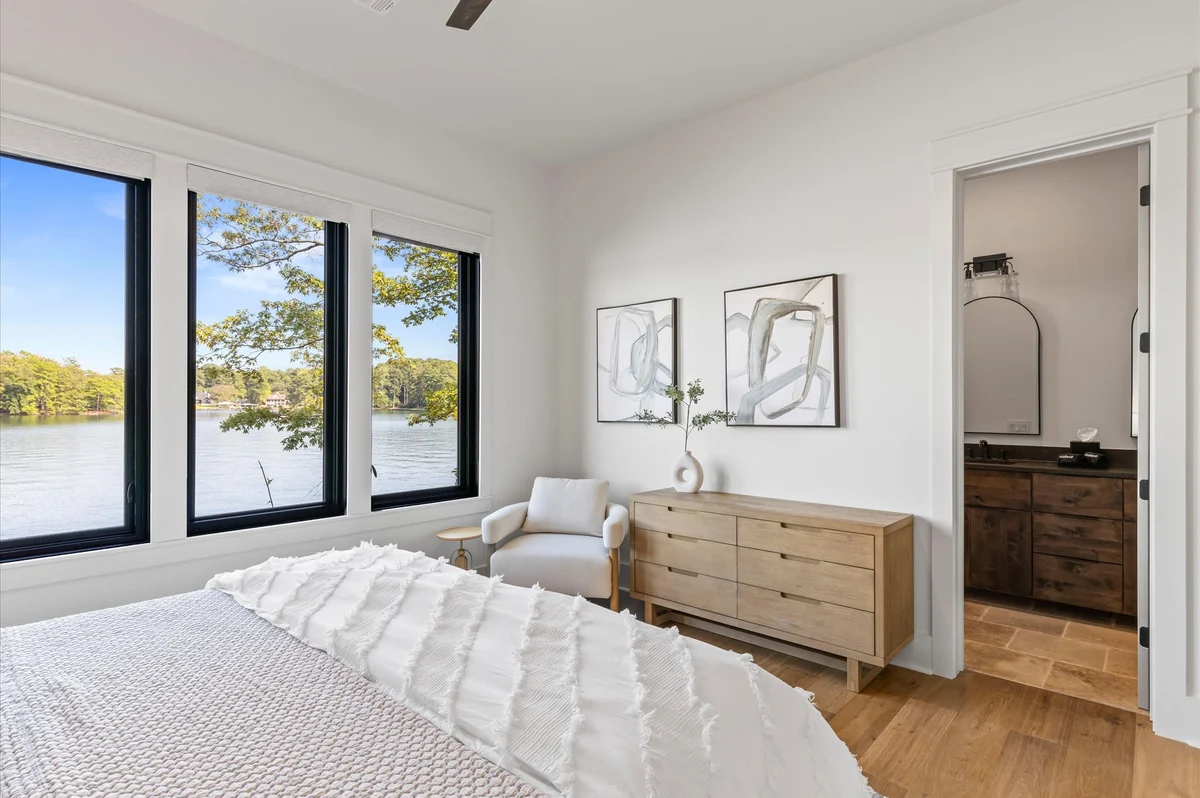 Bedroom image 1