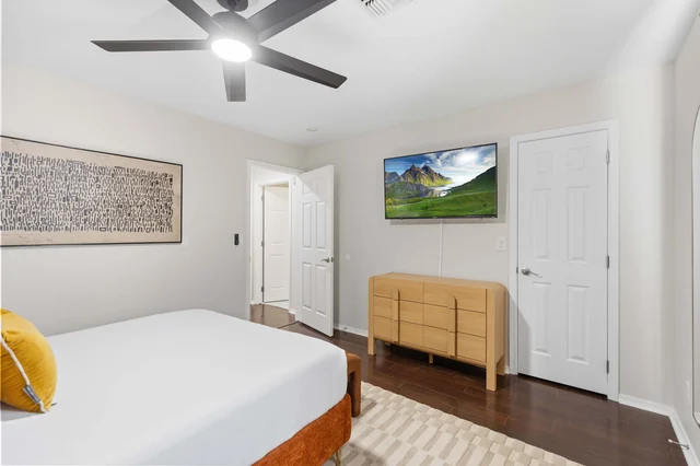 Bedroom image 1
