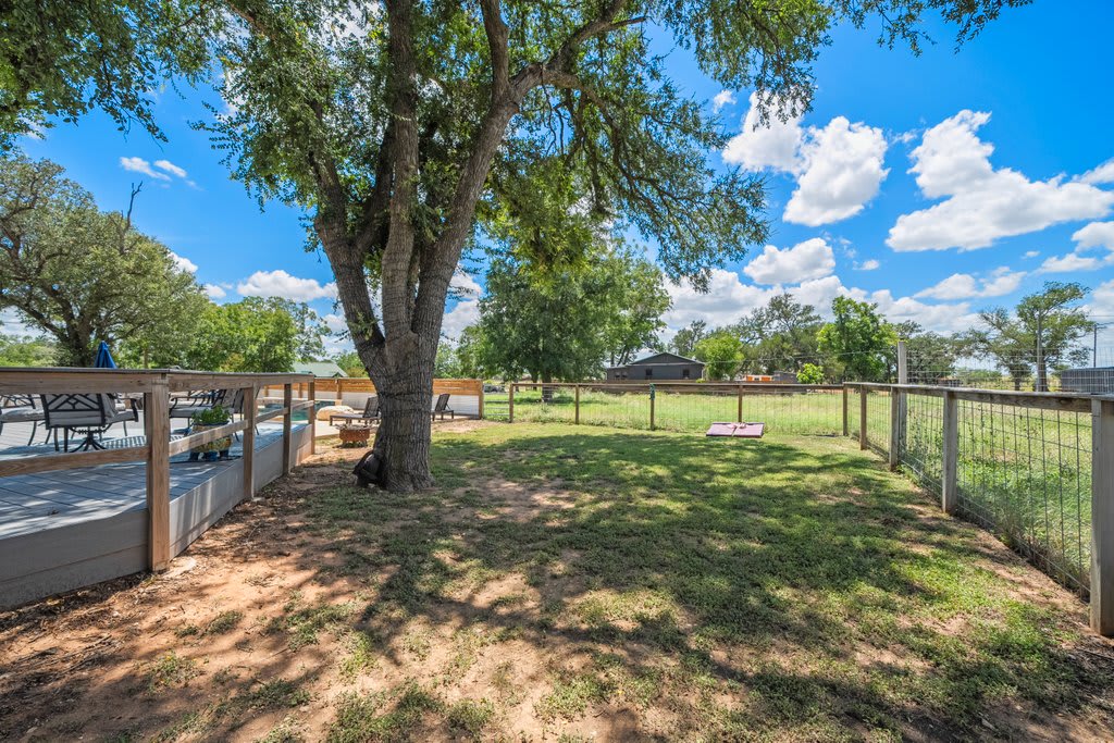 2 Home Getaway-Pool-Hot Tub-Pickleball Court property photo 5