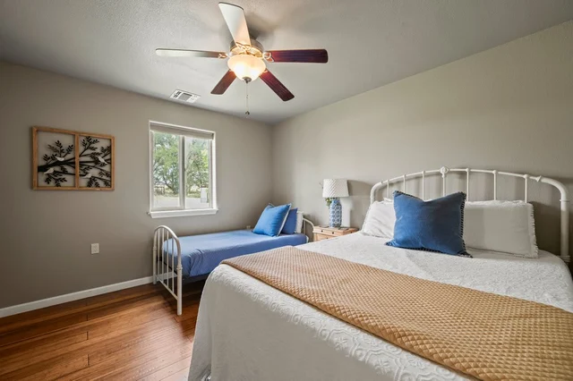 Bedroom image 1