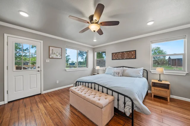 Bedroom image 1
