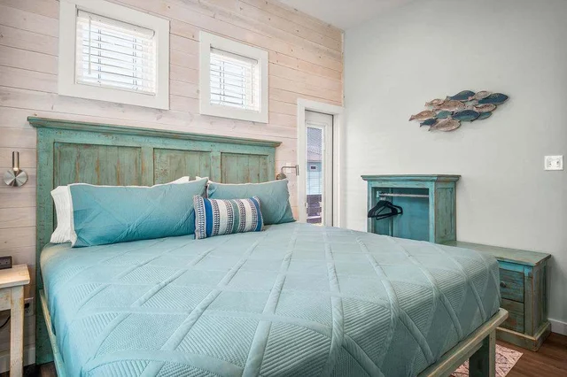 Bedroom image 1