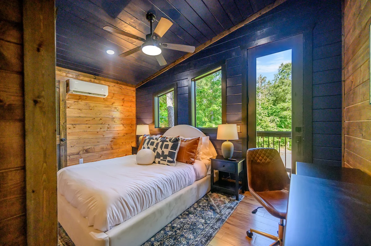 Bedroom image 1