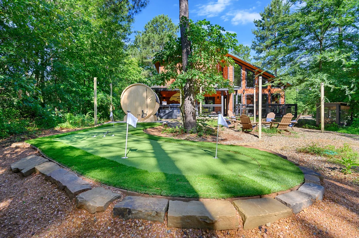 Home in Broken Bow property photo 2