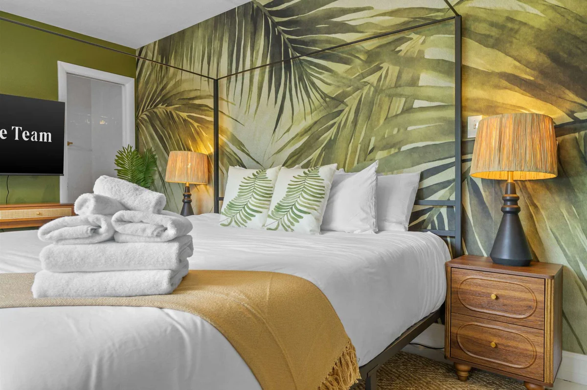 Bedroom image 1
