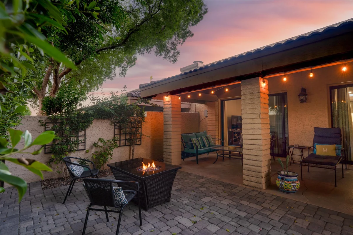 Home in Scottsdale property photo 3