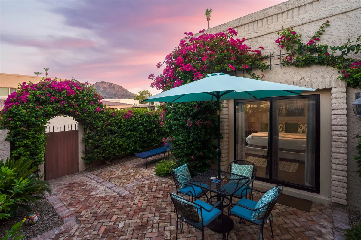Home in Scottsdale property photo 2