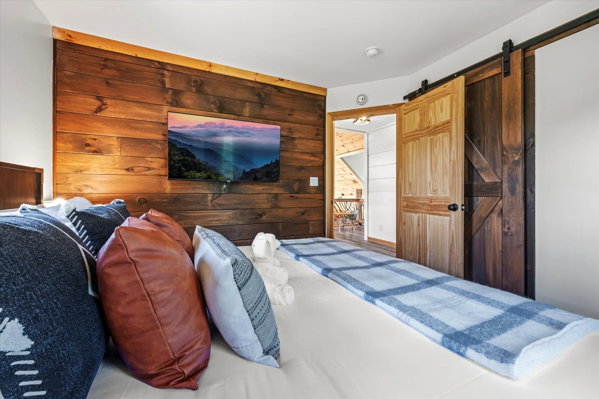 Bedroom image 1