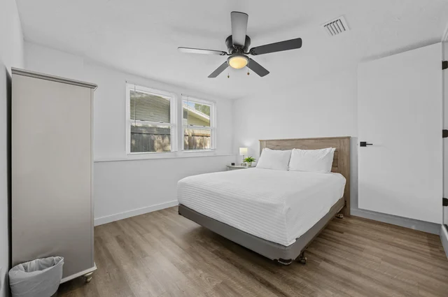 Bedroom image 1