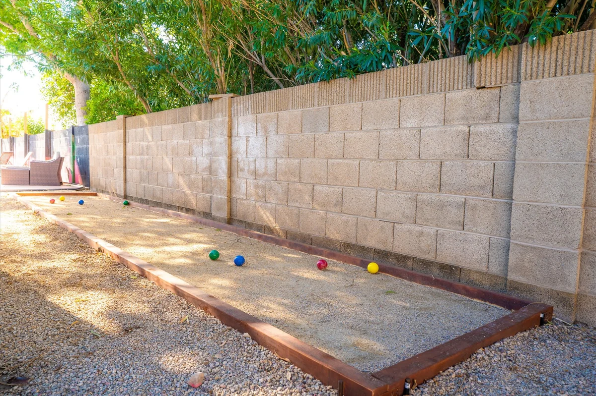 Home in Glendale property photo 3
