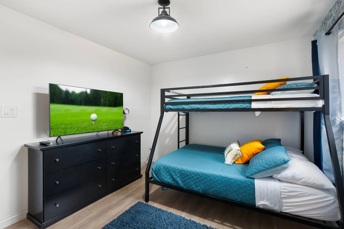 Bedroom image 1