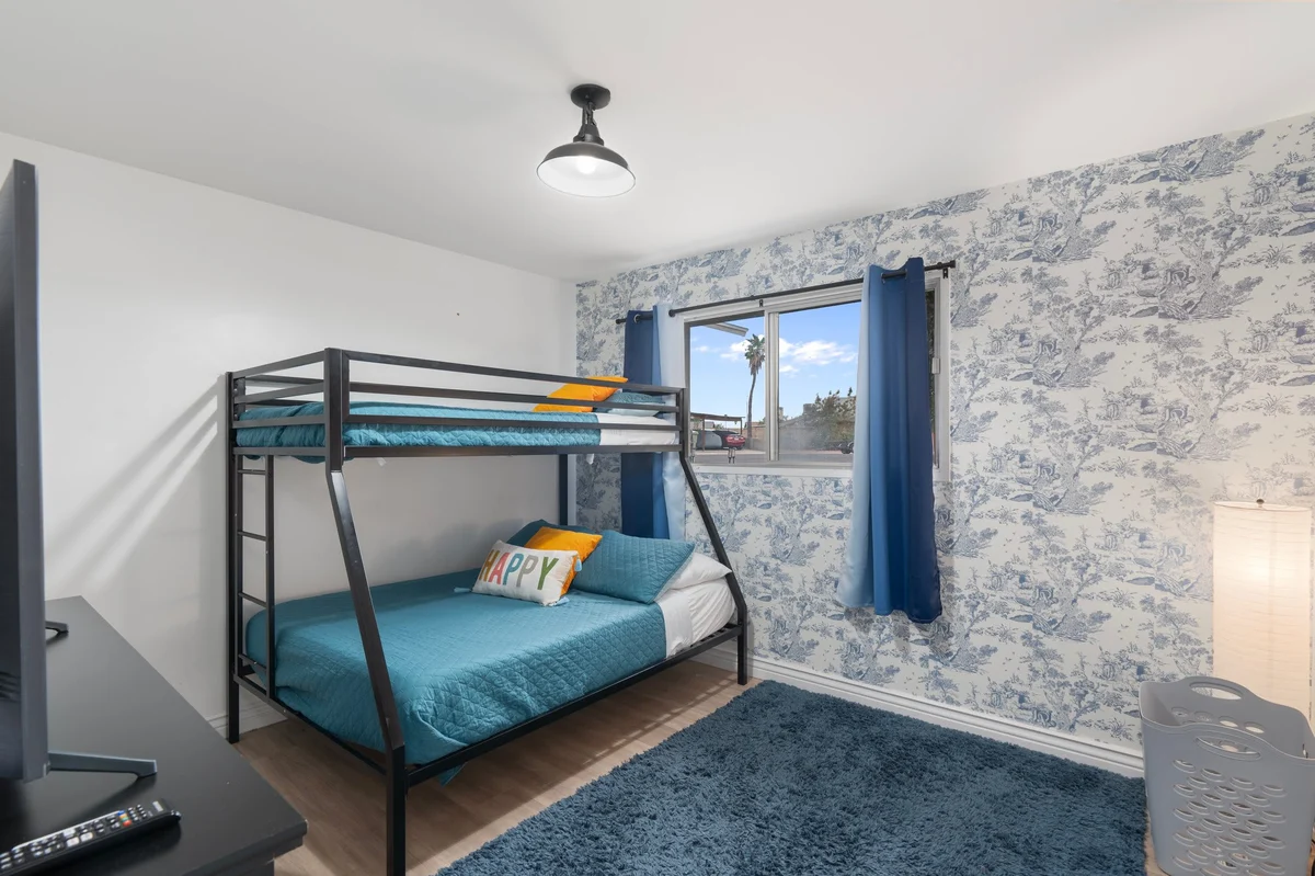 Bedroom image 1