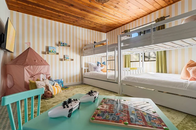 Bedroom image 1
