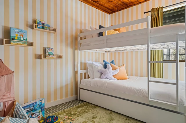 Bedroom image 1