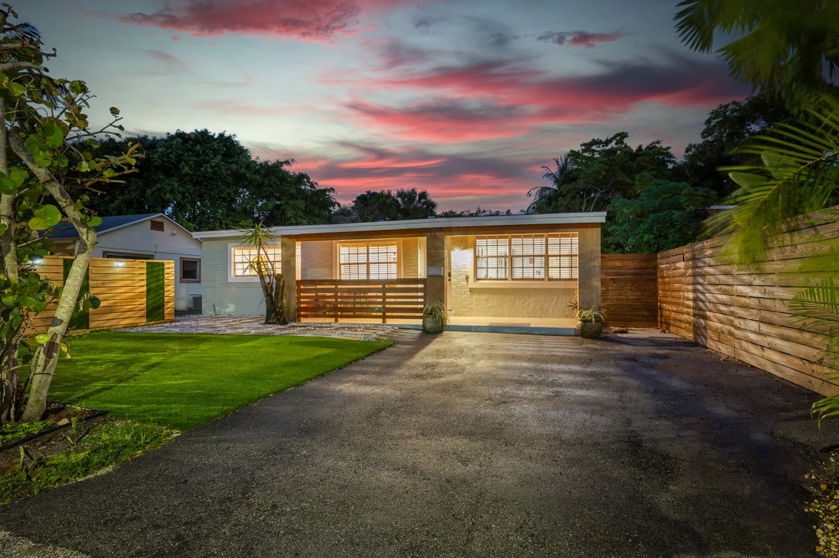Home in Fort Lauderdale property photo 5