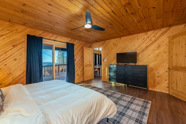 Bedroom image 1