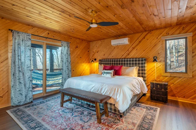 Bedroom image 1