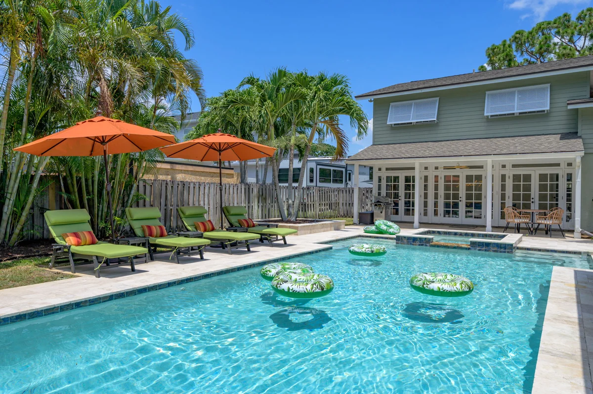 Home in Florida property photo 5