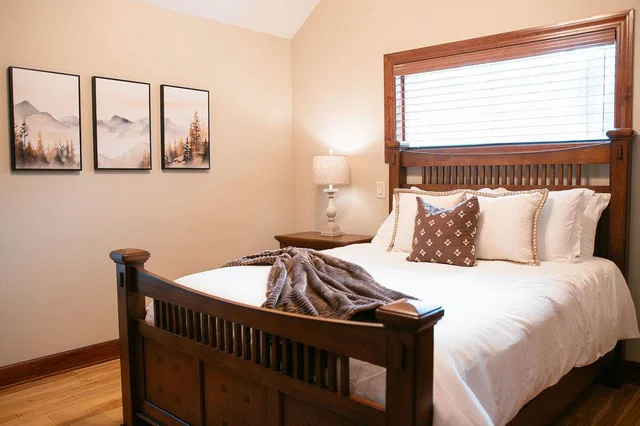 Bedroom image 1