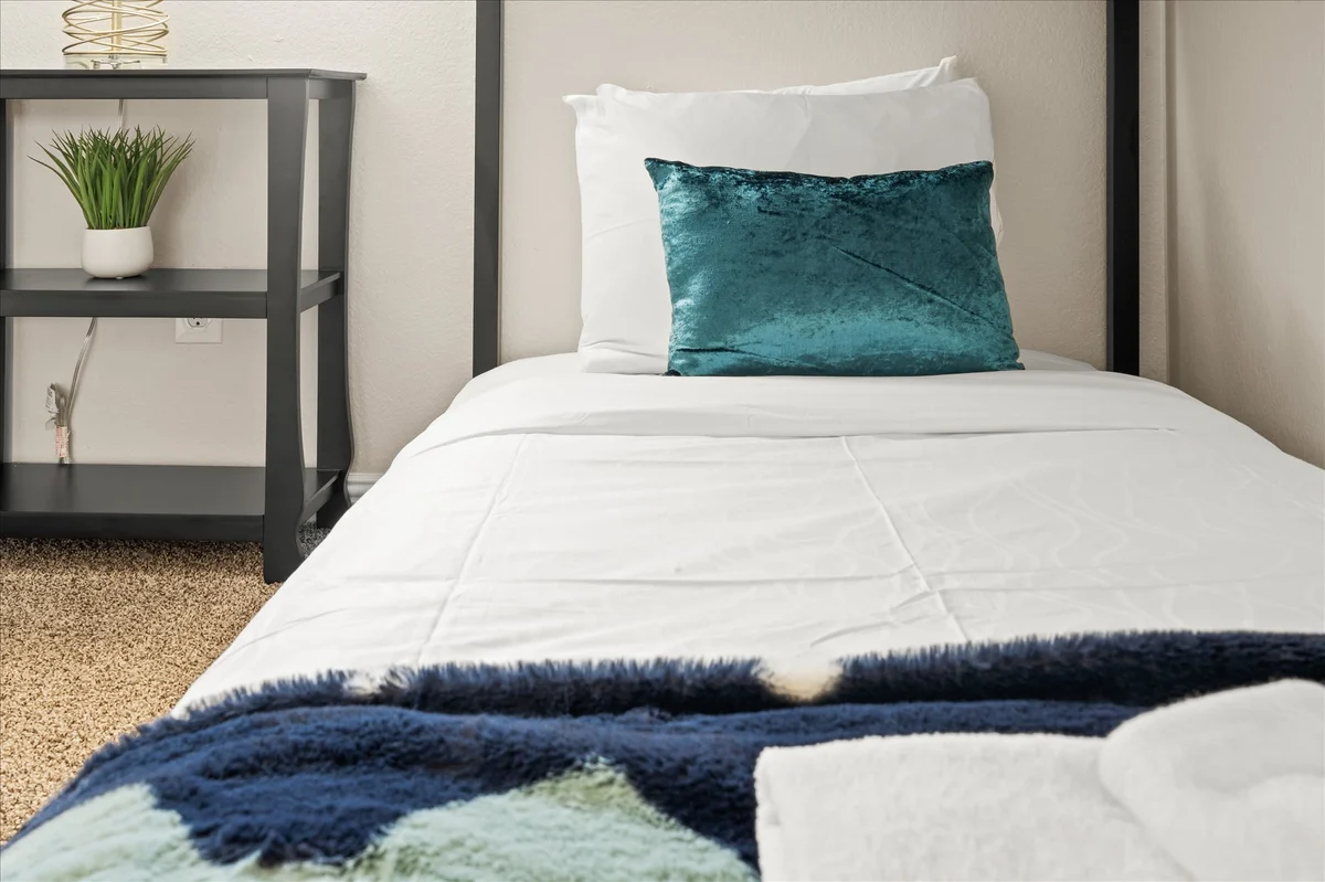 Bedroom image 1