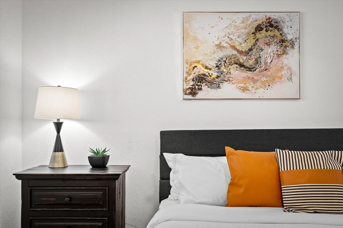 Bedroom image 1
