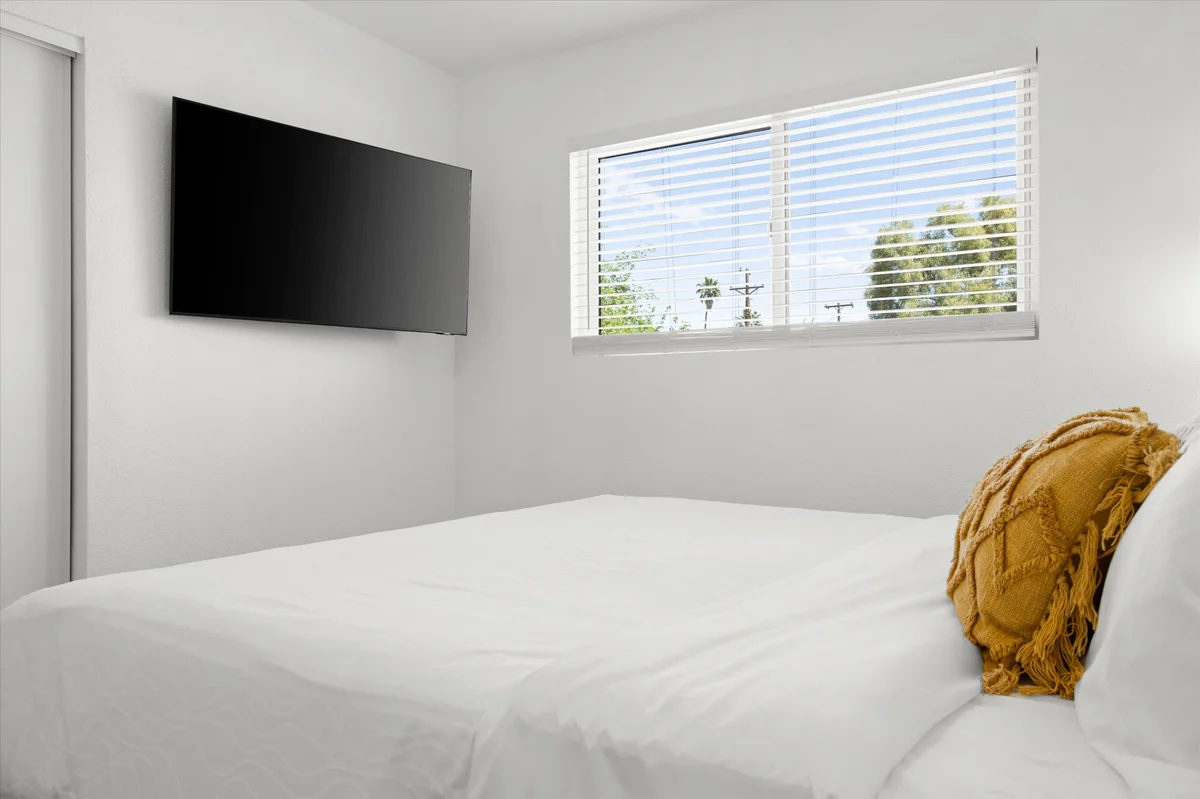 Bedroom image 1
