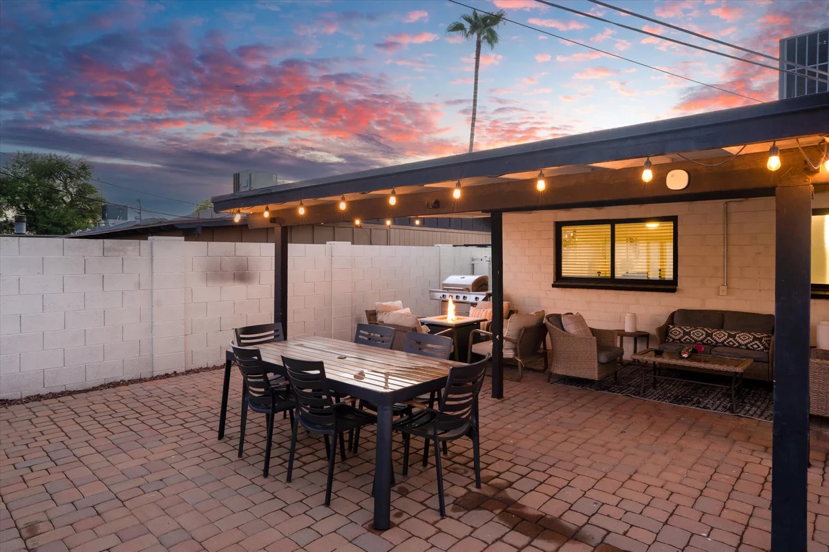 Home in Scottsdale property photo 3