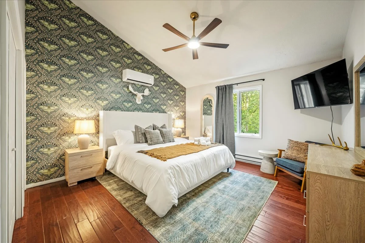 Bedroom image 1