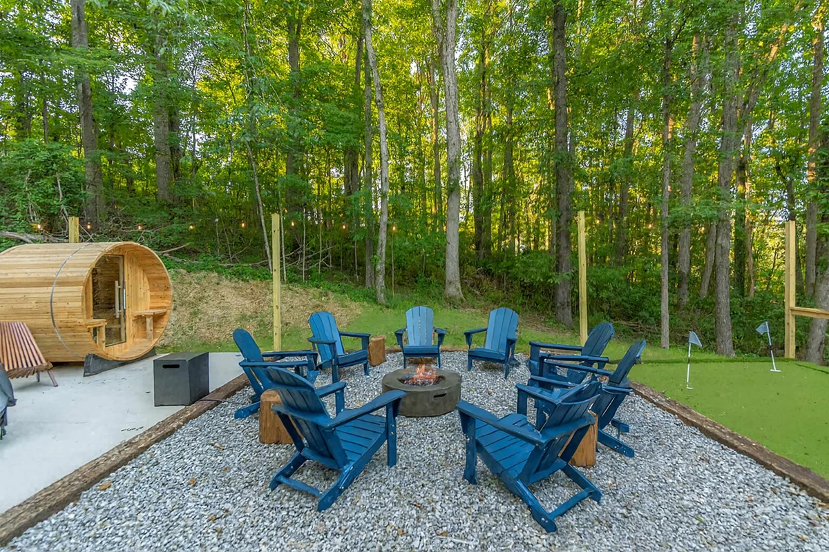 Home in Asheville property photo 3