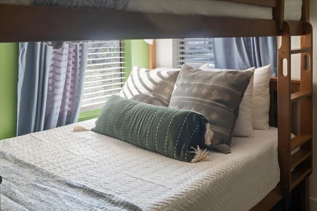 Bedroom image 1